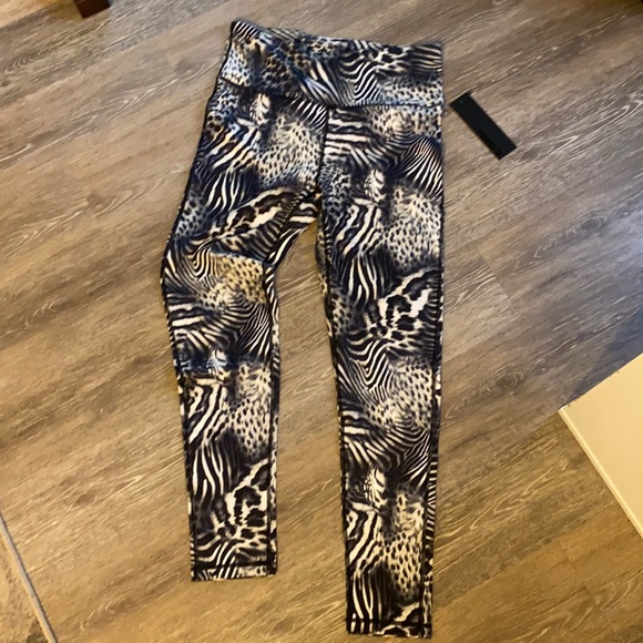Adorable animal print leggings, size large